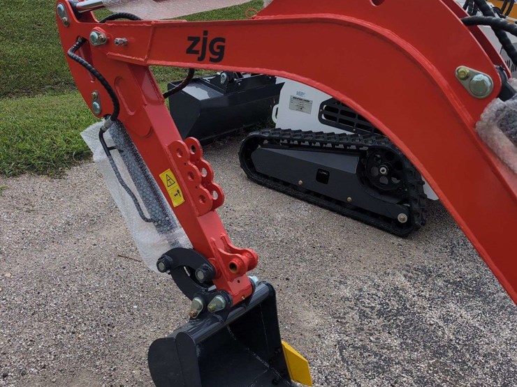 zjg-mini-excavator-zj-12-(red)-image-9