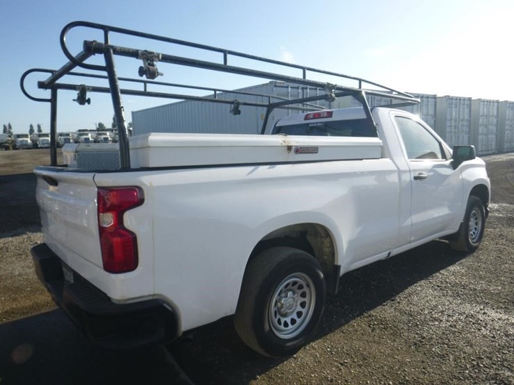 2019-chevrolet-1500-image-3