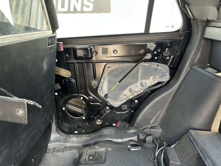 2014-ford-explorer-image-23