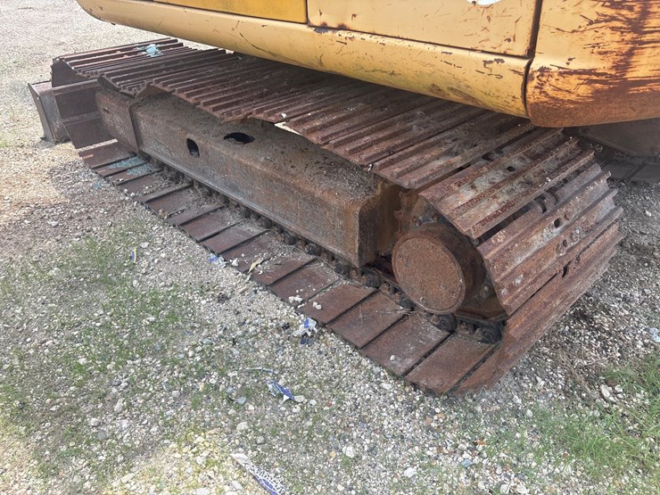2003-deere-80c-image-6