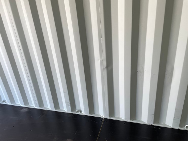 #405-•-20'-shipping-container-image-28