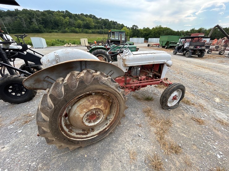 ford-600-image-6
