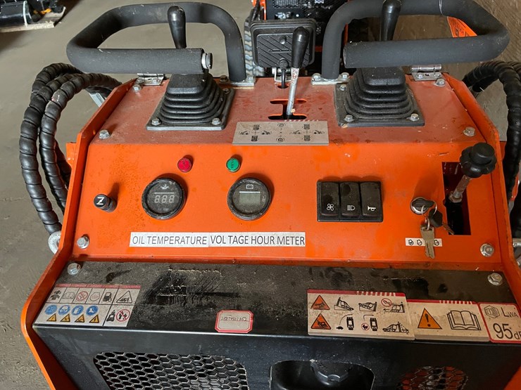 #9729-•-future-mini-skid-steer-loader-image-9