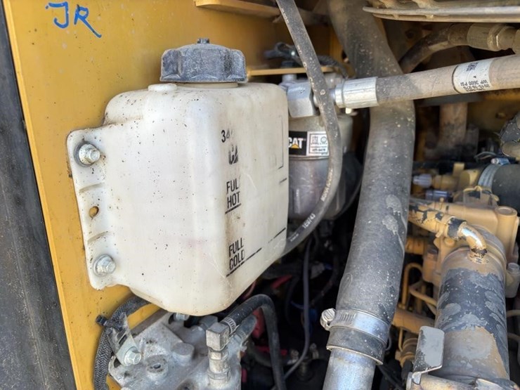 2016-caterpillar-259d-image-37