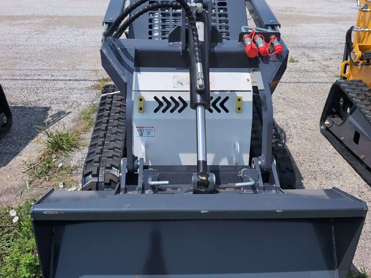 zjg-mini-skid-steer-loader-zj-380-(white)---15hp-image-3