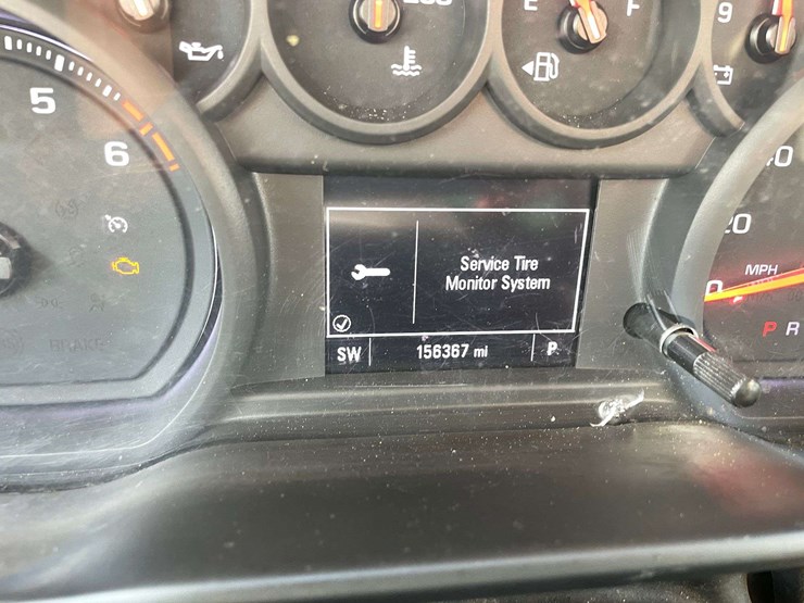 2022-chevrolet-silverado-3500-image-28