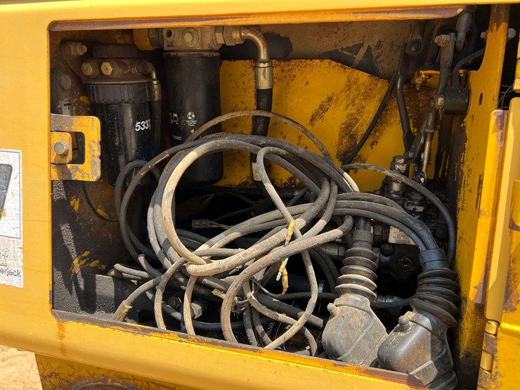 2007-deere-650j-lgp-image-24