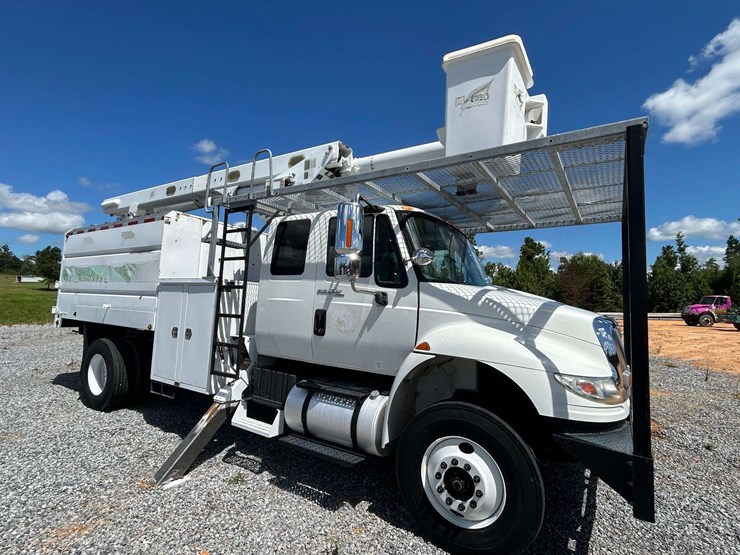 2011-international-durastar-4300-image-2
