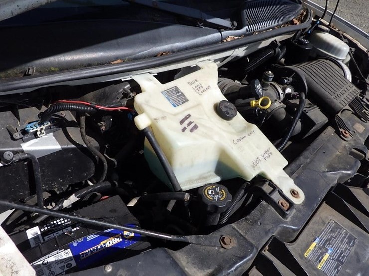 2003-chevrolet-3500-image-17