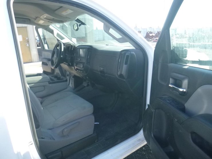 2018-chevrolet-2500-image-6