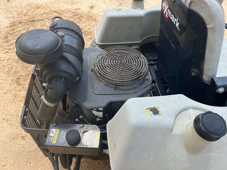 exmark-lazer-z-48”-zero-turn-mower-(1,120-hours)-image-6