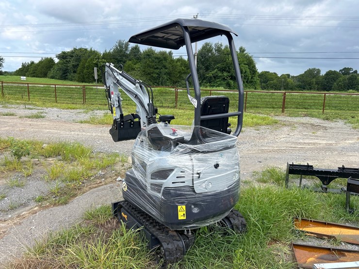 #28-•-2026-ats-me18-mini-excavator-image-2