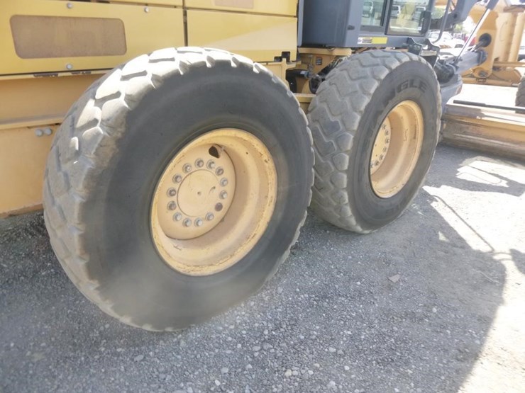 2012-deere-672gp-image-41