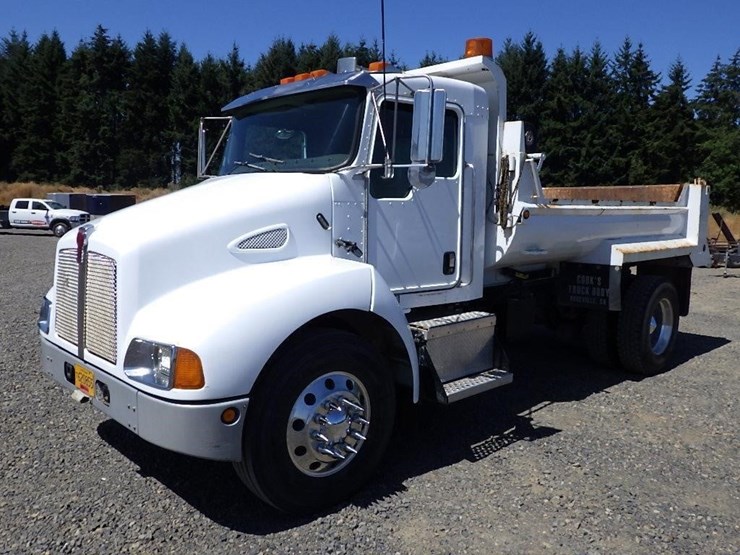2006-kenworth-t300-image-1