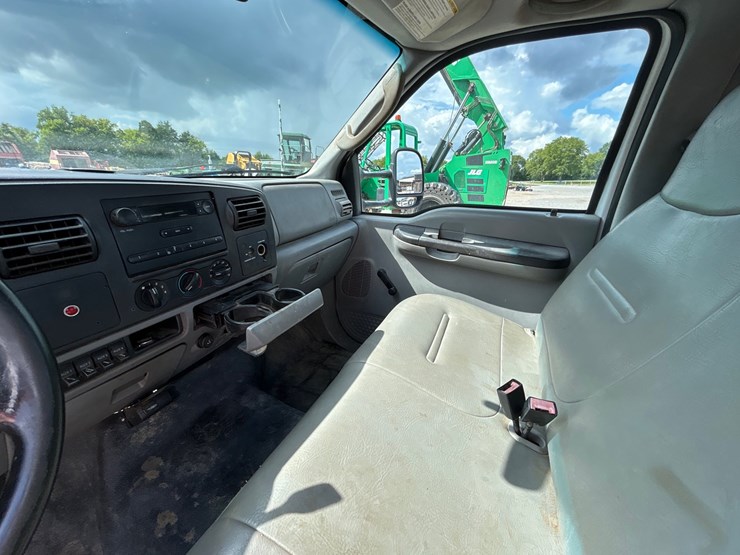 2006-ford-f450-image-10