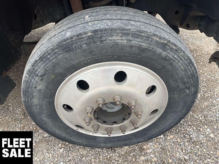 2015-ford-f550-image-13