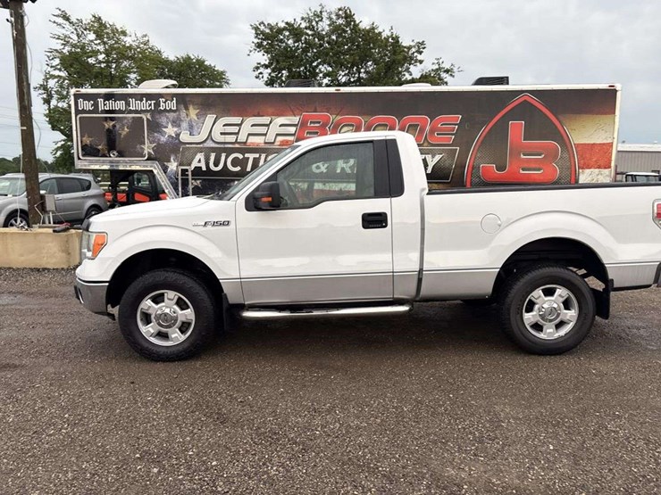 2010-ford-f150-xlt-image-2