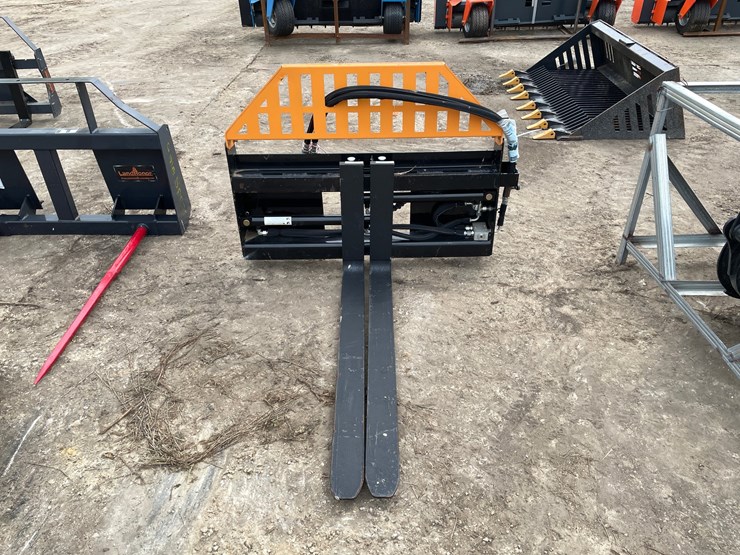#9799-•-wolverine-hydraulic-pallet-fork-attachment-image-2
