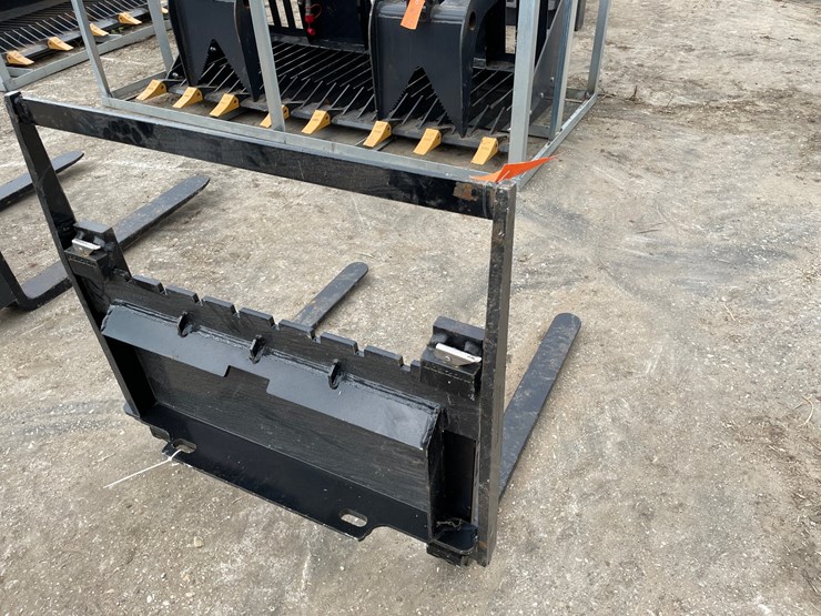 #9784-•-mini-skid-steer-pallet-fork-attachment-image-2
