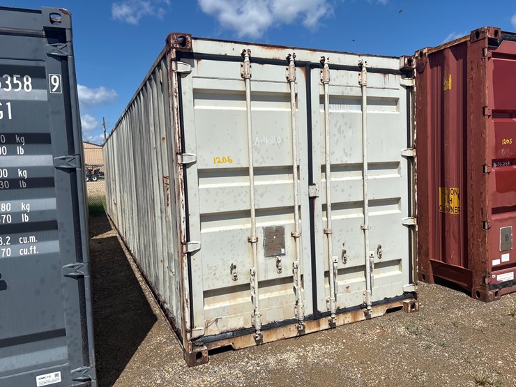 #1206-•-40-ft-shipping-container-with-miscellaneous-items-image-2