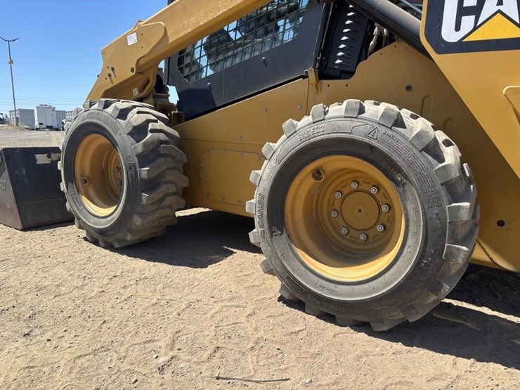 2019-caterpillar-272d2-image-17