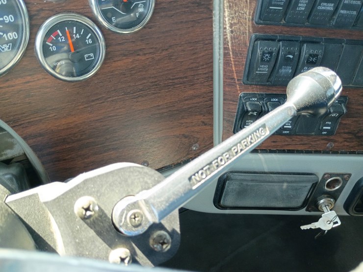 2014-western-star-4900-image-62