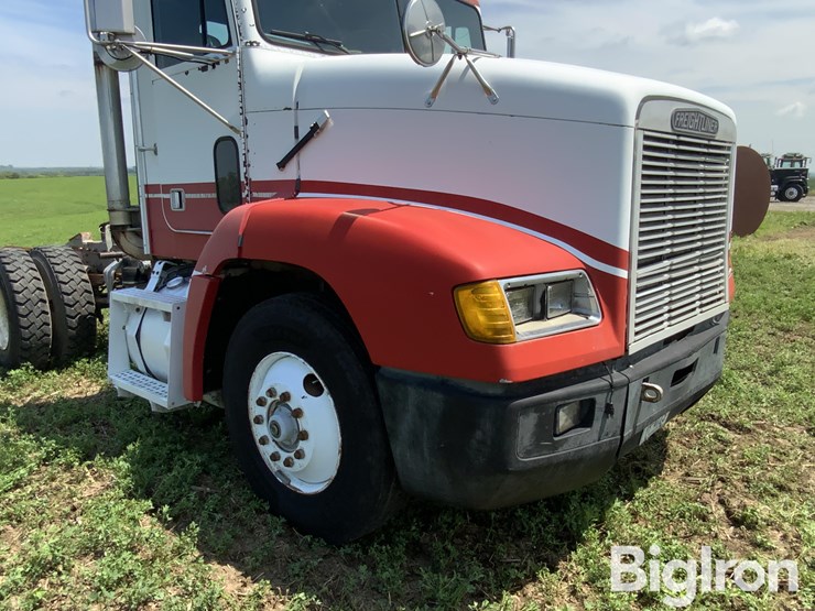 1991-freightliner-fld112-image-15