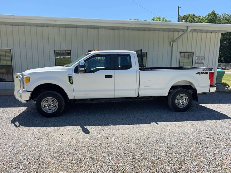 2017-ford-f250-image-2