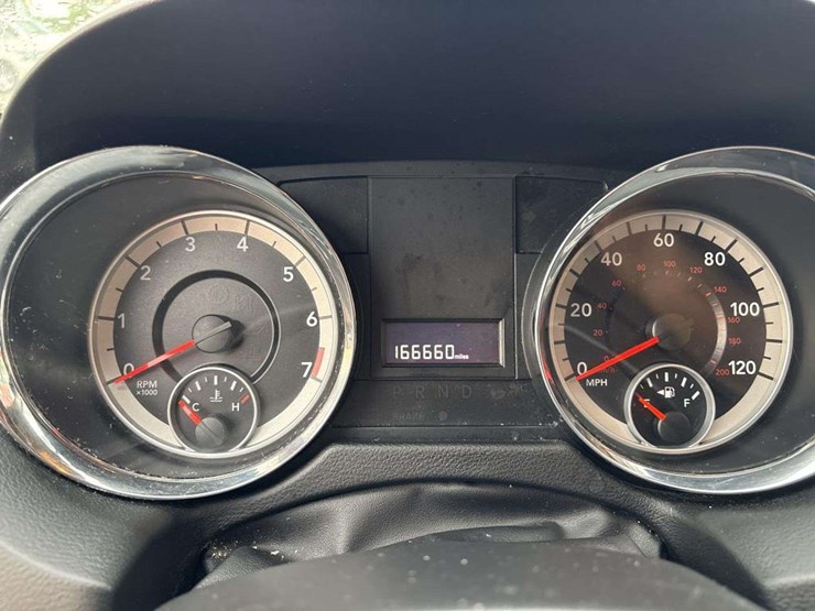 2013-dodge-grand-caravan-image-19