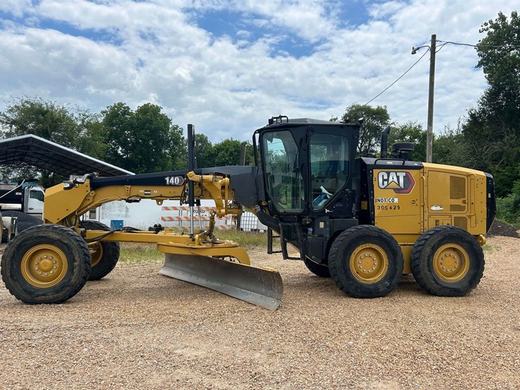 2020-caterpillar-140-image-4