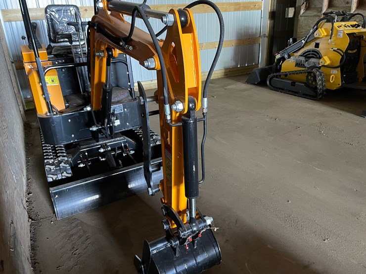 #9731-•-future-mini-excavator-image-5