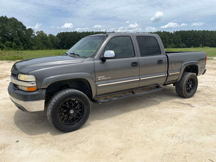 2002-chevrolet-silverado-2500-image-1