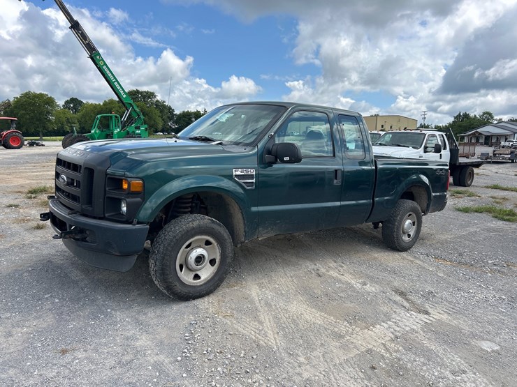 2008-ford-f250-image-1