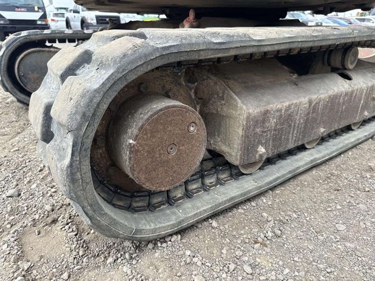 2008-yanmar-vio35-image-13