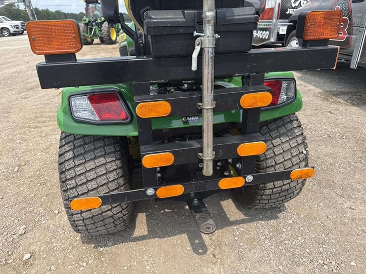 john-deere-x750-image-11