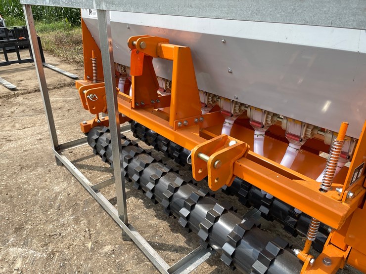 #9793-•-landhonor-no-till-seeder-attachment-image-11