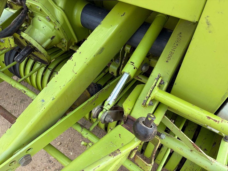 2003-claas-66-image-17