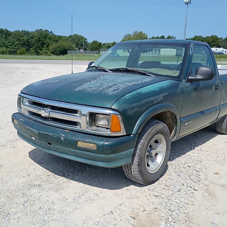 1996 CHEVROLET S10