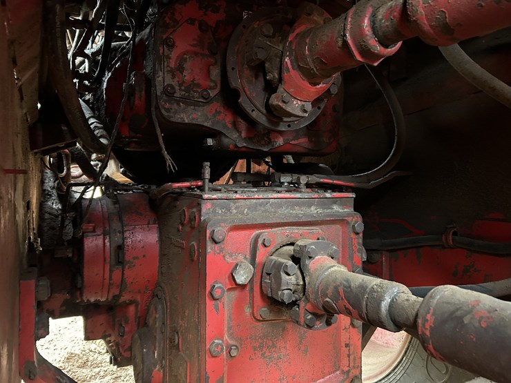 case-ih-t4586-image-28