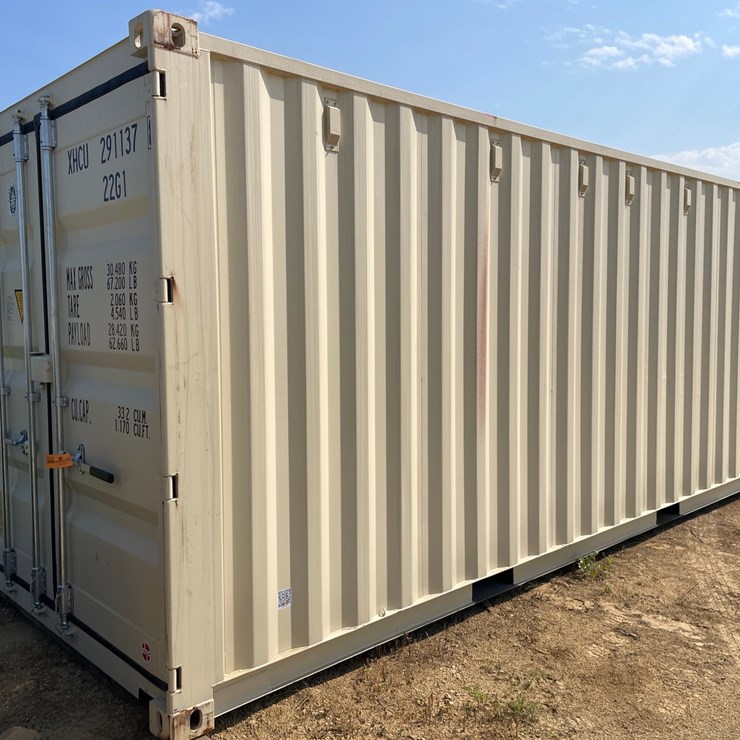 #404 • 20' Shipping Container
