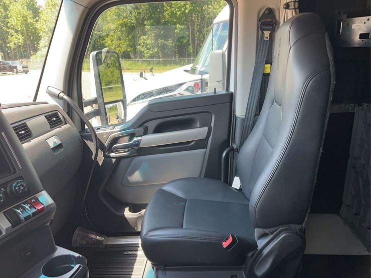 2022-kenworth-t680-image-23