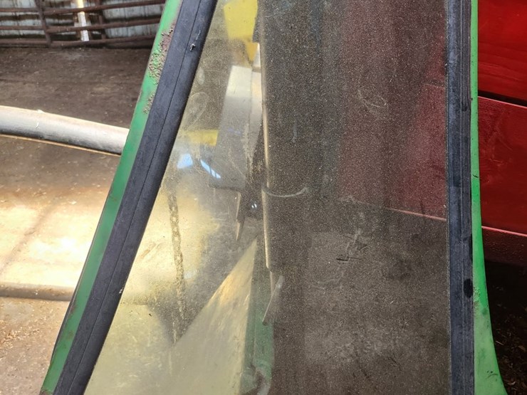 #2820-•-john-deere-4440-tractor-cab-door-image-3