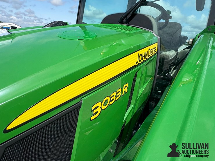 2023-john-deere-3033r-image-16