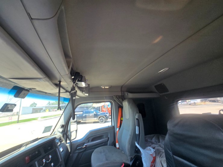 2019-kenworth-t880-image-75