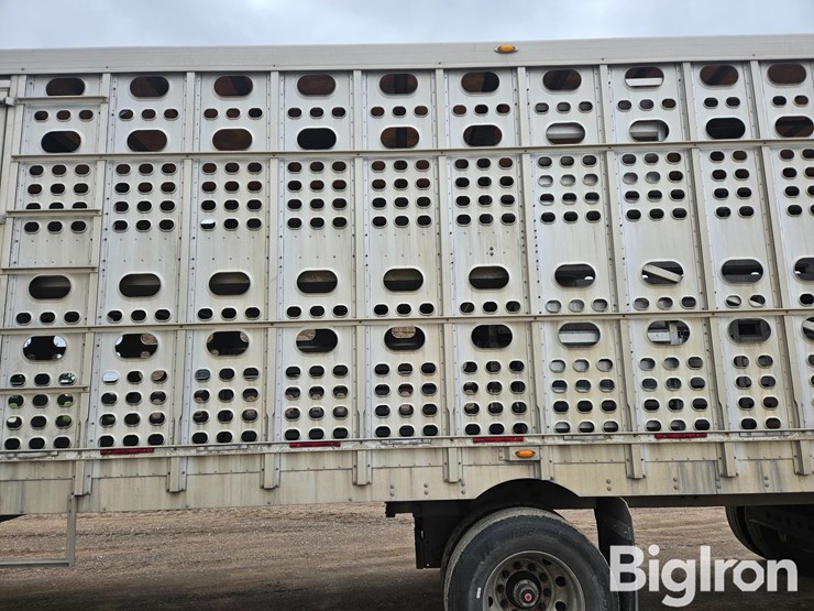 2012-eby-livestock-trailer-image-16