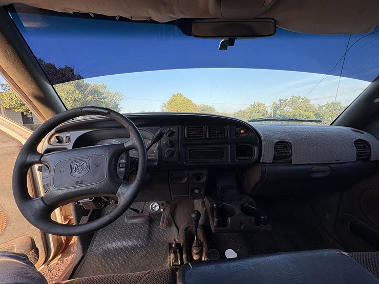 1999-dodge-2500-image-7
