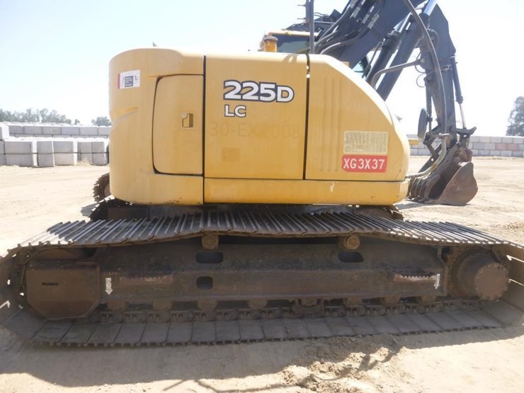 2011-deere-225d-lc-image-18