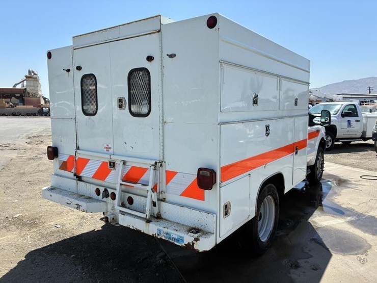 2003-ford-f450-image-3