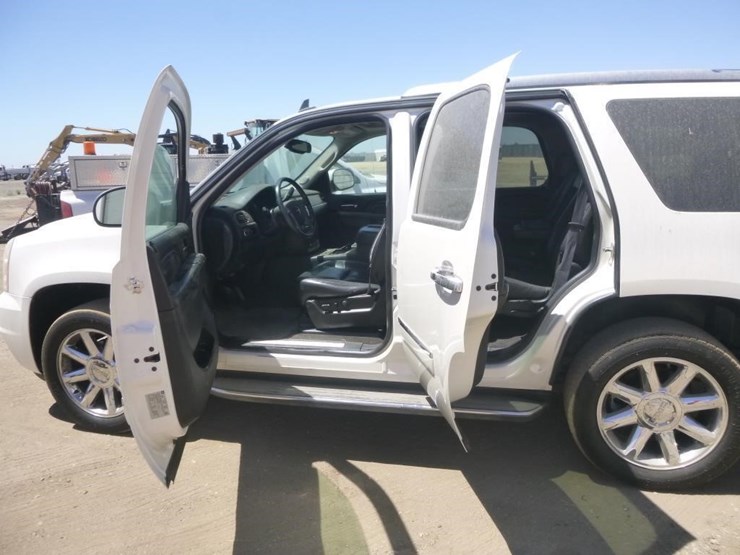 2011-gmc-yukon-denali-image-7