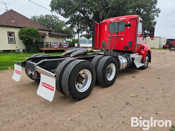 2015-kenworth-t660-image-5